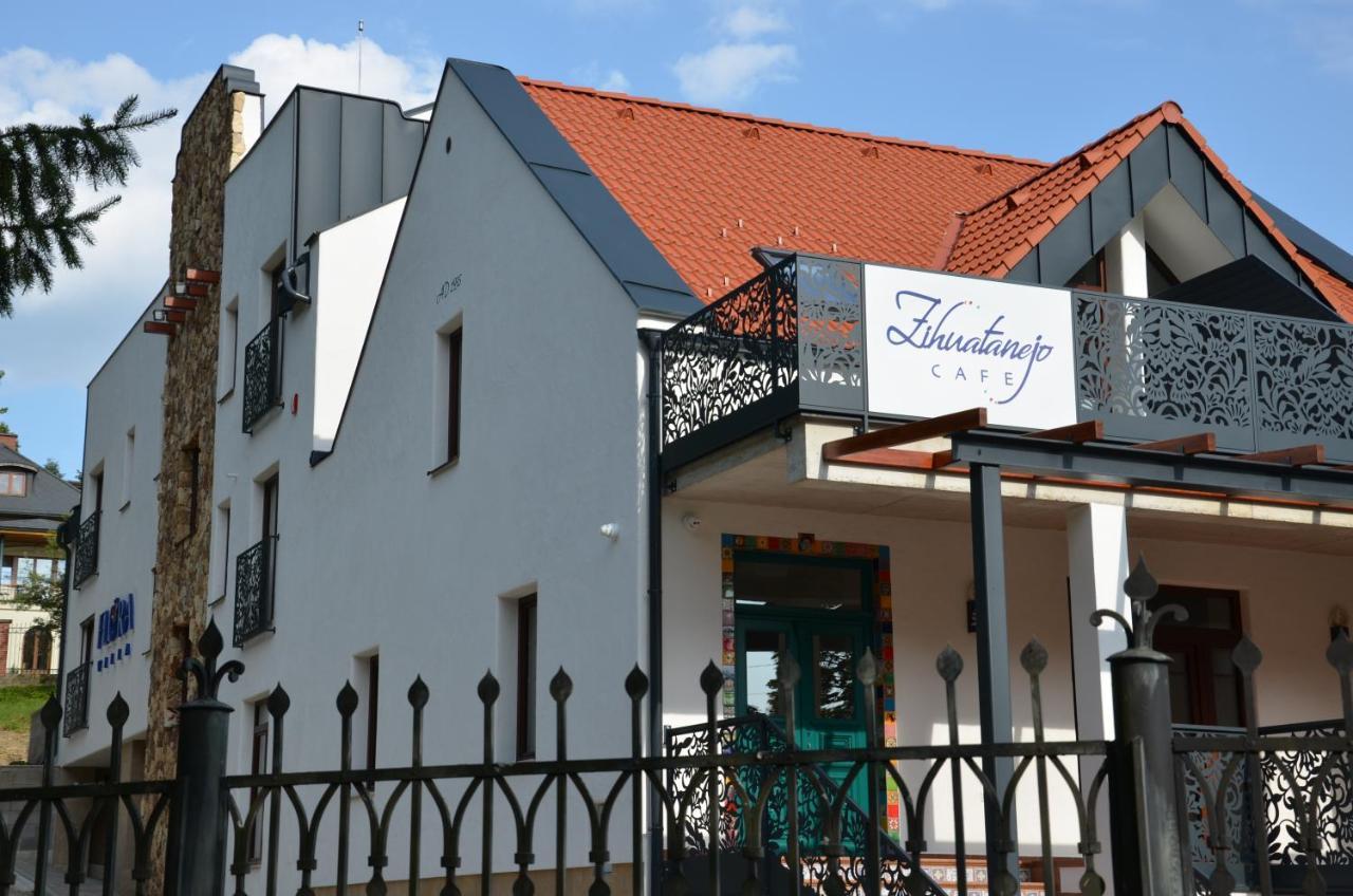 Floravilla Rajecké Teplice Esterno foto